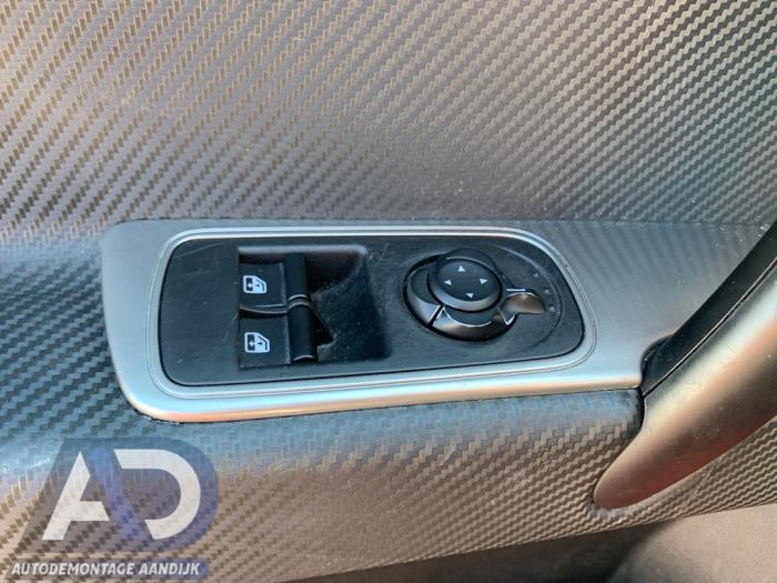 Alfa Romeo MiTo 1.6 JTDm 16V Sloopvoertuig (2009, Rood)