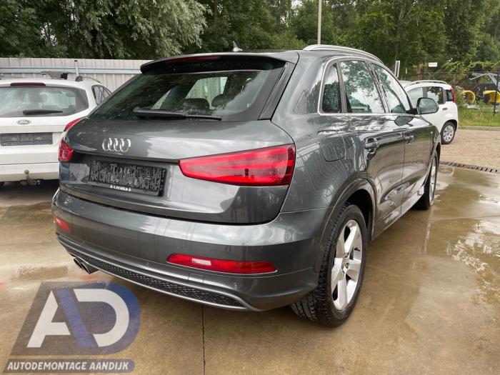 Audi Q3 2.0 TDI 16V 140 Sloopvoertuig (2014, Grijs)