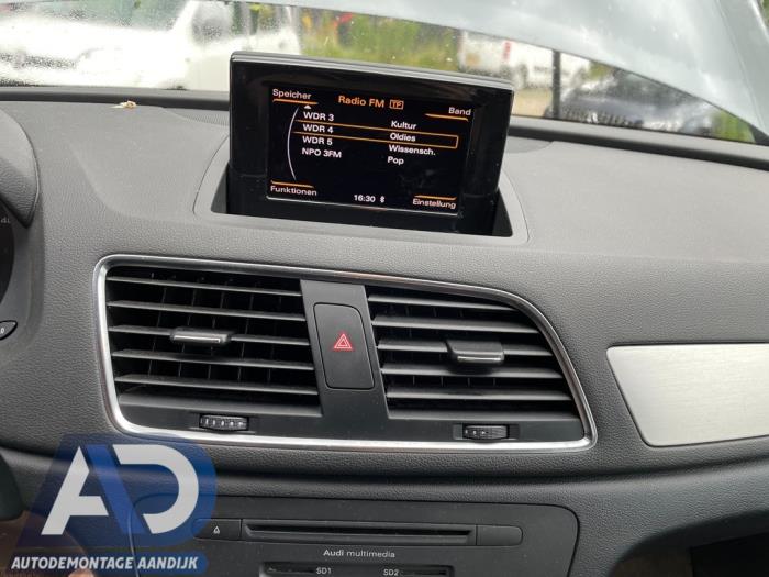 Audi Q3 2.0 TDI 16V 140 Sloopvoertuig (2014, Grijs)