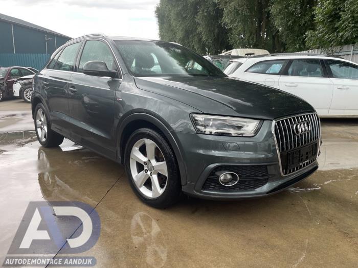 Audi Q3 2.0 TDI 16V 140 Sloopvoertuig (2014, Grijs)