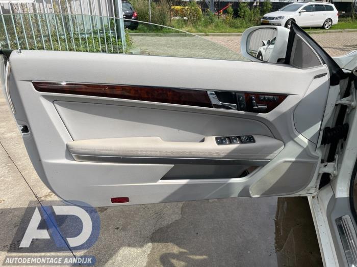 Mercedes E E-350 CGI V6 24V Sloopvoertuig (2010, Wit)