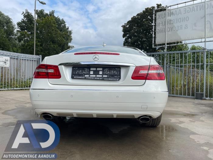 Mercedes E E-350 CGI V6 24V Sloopvoertuig (2010, Wit)