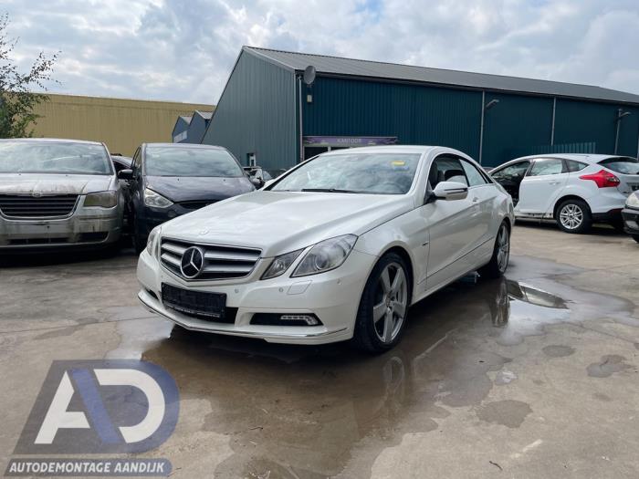 Mercedes E E-350 CGI V6 24V Sloopvoertuig (2010, Wit)
