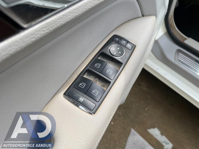 Mercedes E E-350 CGI V6 24V Sloopvoertuig (2010, Wit)