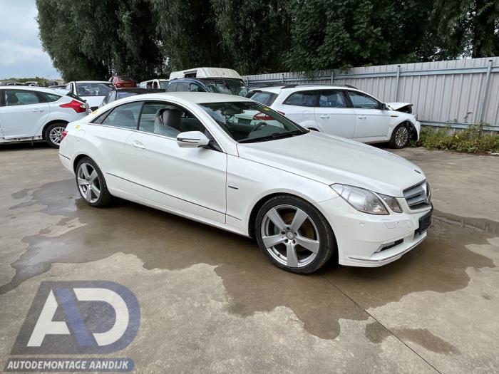 Mercedes E E-350 CGI V6 24V Sloopvoertuig (2010, Wit)