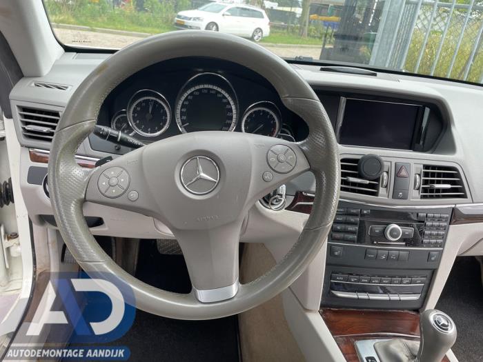 Mercedes E E-350 CGI V6 24V Sloopvoertuig (2010, Wit)