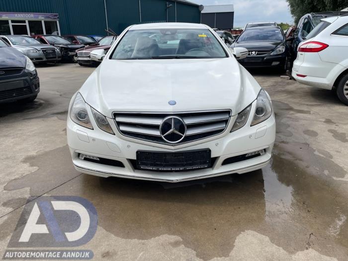 Mercedes E E-350 CGI V6 24V Sloopvoertuig (2010, Wit)