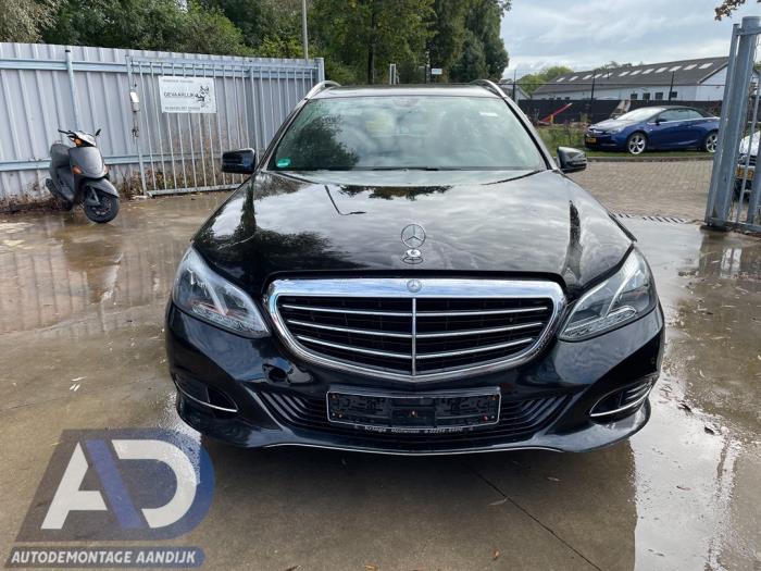 Mercedes E Estate E-200 CDI 16V BlueEfficiency,BlueTEC Sloopvoertuig (2015, Metallic, Zwart)