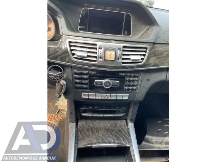 Mercedes E Estate E-200 CDI 16V BlueEfficiency,BlueTEC Sloopvoertuig (2015, Metallic, Zwart)