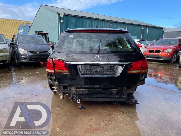 Mercedes E Estate E-200 CDI 16V BlueEfficiency,BlueTEC Sloopvoertuig (2015, Metallic, Zwart)