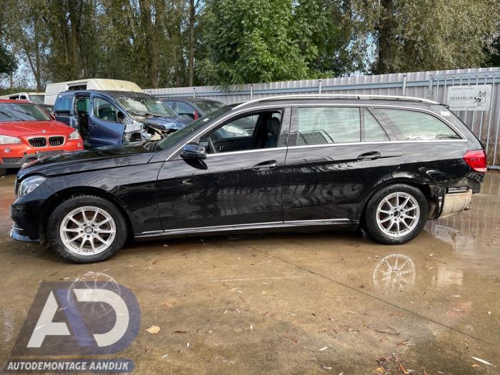 Mercedes E Estate E-200 CDI 16V BlueEfficiency,BlueTEC Sloopvoertuig (2015, Metallic, Zwart)
