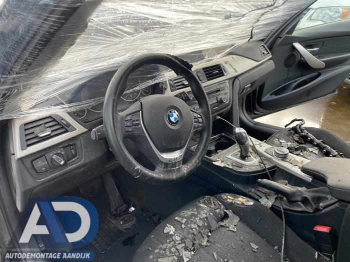 BMW 3 serie Touring 318d 2.0 16V Sloopvoertuig (2018, Zwart)