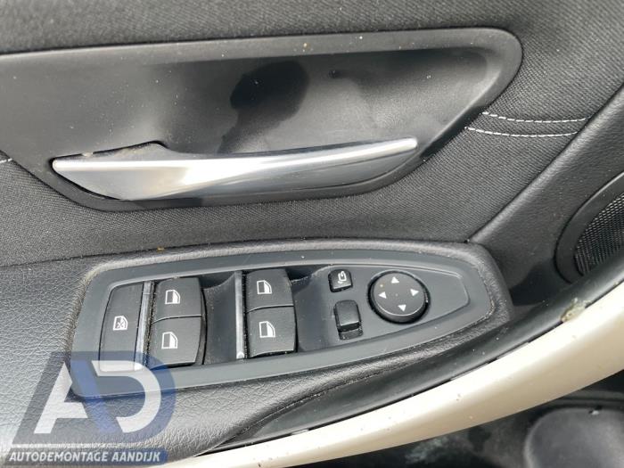 BMW 3 serie Touring 318d 2.0 16V Sloopvoertuig (2018, Zwart)