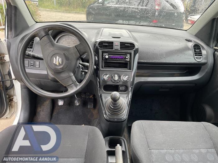 Suzuki Splash 1.0 12V Sloopvoertuig (2010, Wit)