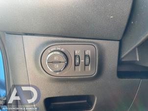 Opel Corsa E 1.4 16V Sloopvoertuig (2019, Blauw)
