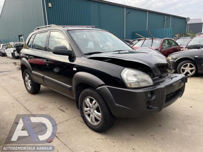 Hyundai Tucson 2.0 16V CVVT 4x2 Sloopvoertuig (2006, Zwart)