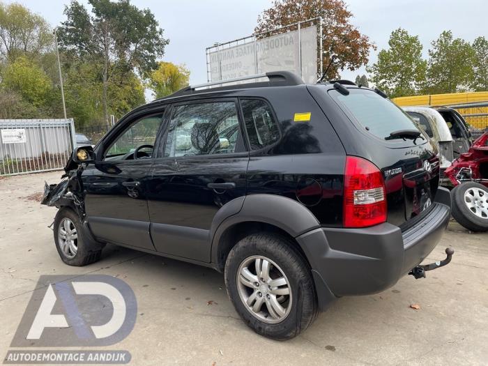 Hyundai Tucson 2.0 16V CVVT 4x2 Sloopvoertuig (2006, Zwart)