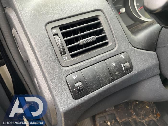 Hyundai Tucson 2.0 16V CVVT 4x2 Sloopvoertuig (2006, Zwart)