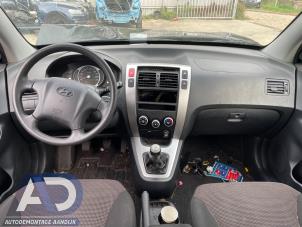 Hyundai Tucson 2.0 16V CVVT 4x2 Sloopvoertuig (2006, Zwart)