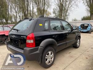 Hyundai Tucson 2.0 16V CVVT 4x2 Sloopvoertuig (2006, Zwart)