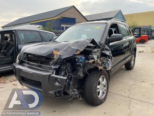 Hyundai Tucson 2.0 16V CVVT 4x2 Sloopvoertuig (2006, Zwart)
