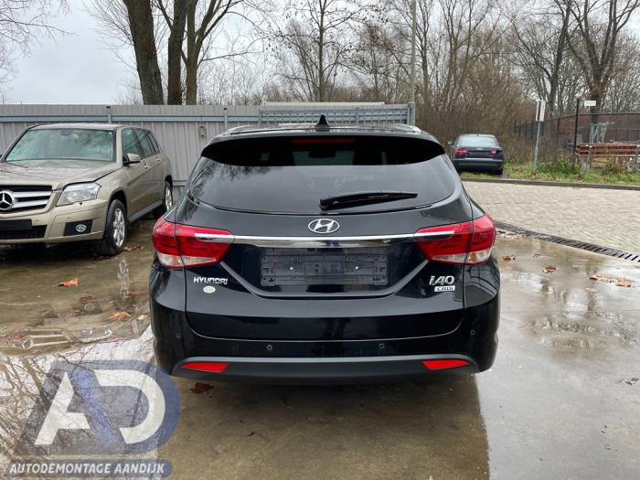 Hyundai i40 CW 1.7 CRDi 16V Sloopvoertuig (2016, Zwart)