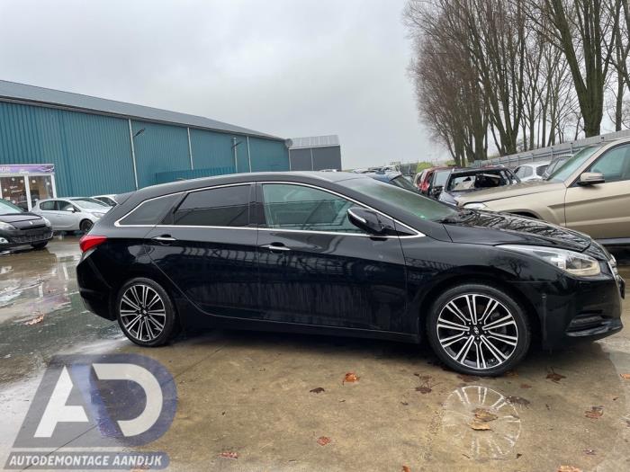 Hyundai i40 CW 1.7 CRDi 16V Sloopvoertuig (2016, Zwart)