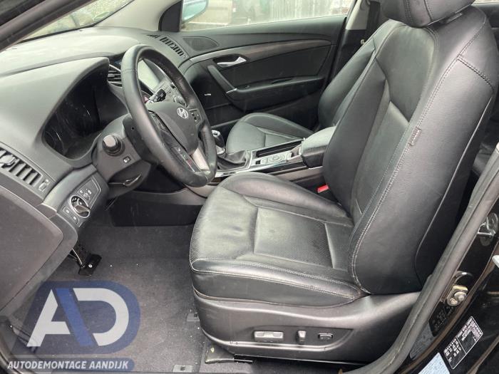 Hyundai i40 CW 1.7 CRDi 16V Sloopvoertuig (2016, Zwart)