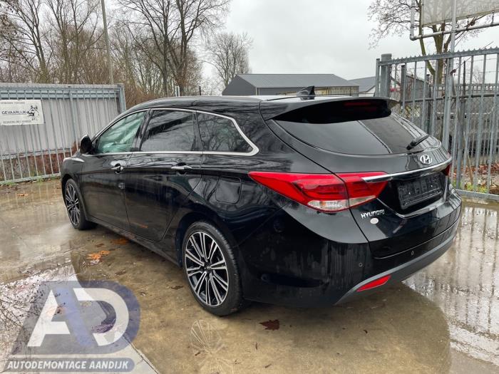 Hyundai i40 CW 1.7 CRDi 16V Sloopvoertuig (2016, Zwart)