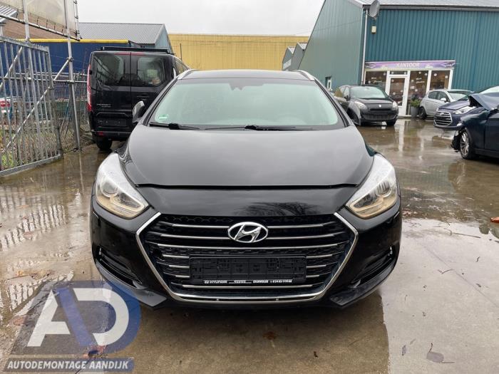 Hyundai i40 CW 1.7 CRDi 16V Sloopvoertuig (2016, Zwart)
