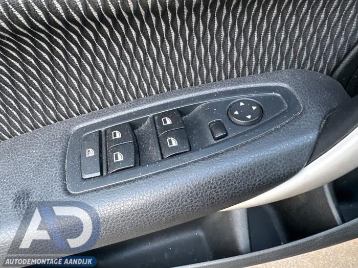 BMW 1 serie 116d 2.0 16V Sloopvoertuig (2014, Blauw)