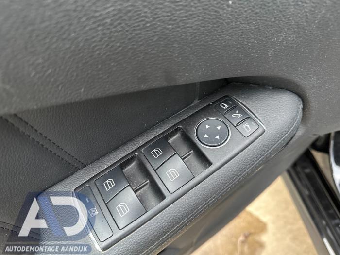 Mercedes E Estate E-350 CDI V6 24V BlueEfficiency Sloopvoertuig (2010, Zwart)