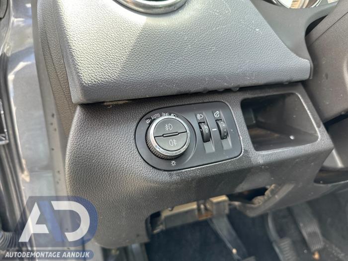 Opel Meriva 1.4 Turbo 16V ecoFLEX Sloopvoertuig (2011, Grijs)