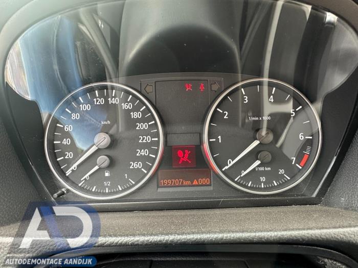 BMW 3 serie 320i 16V Sloopvoertuig (2006, Zilvergrijs)