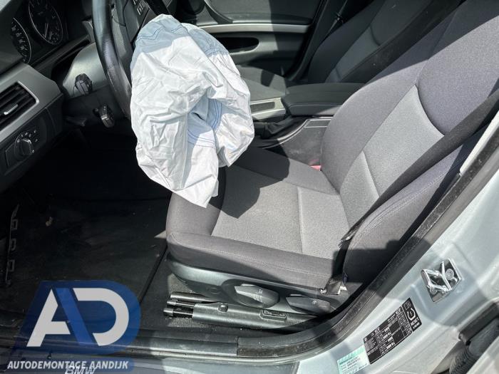 BMW 3 serie 320i 16V Sloopvoertuig (2006, Zilvergrijs)