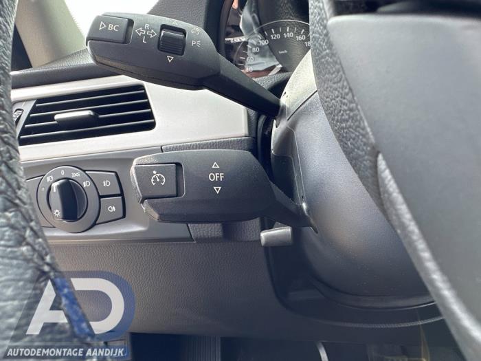 BMW 3 serie 320i 16V Sloopvoertuig (2006, Zilvergrijs)