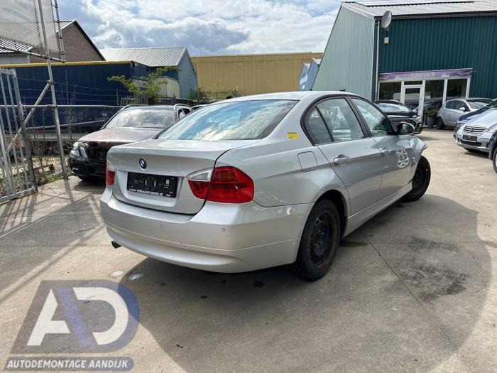 BMW 3 serie 320i 16V Sloopvoertuig (2006, Zilvergrijs)
