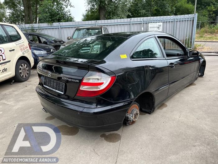 Mercedes C Sportcoupé 1.8 C-200K 16V Sloopvoertuig (2006, Zwart)