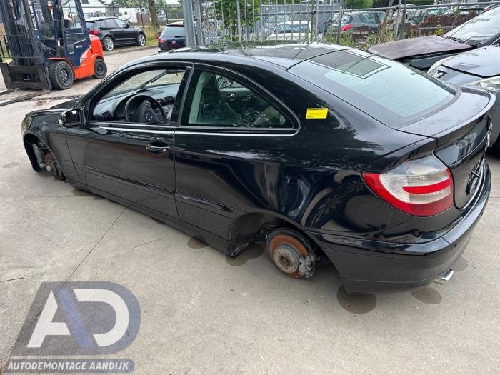 Mercedes C Sportcoupé 1.8 C-200K 16V Sloopvoertuig (2006, Zwart)