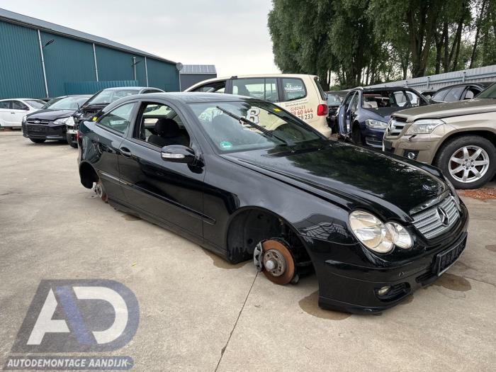 Mercedes C Sportcoupé 1.8 C-200K 16V Sloopvoertuig (2006, Zwart)