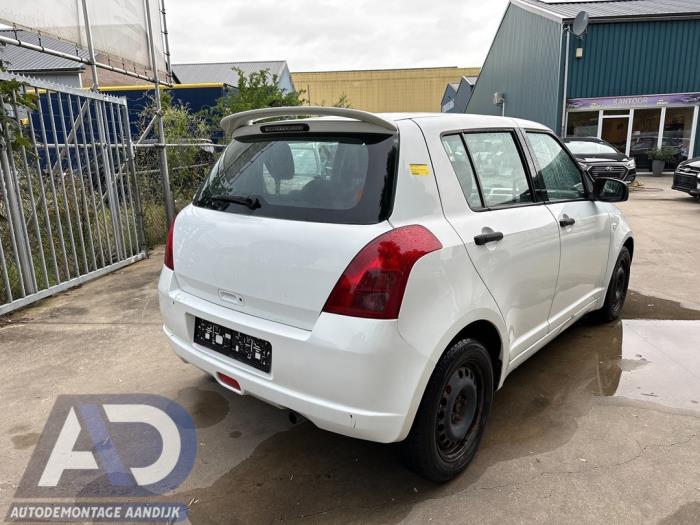 Suzuki Swift 1.3 VVT 16V Sloopvoertuig (2006, Wit)