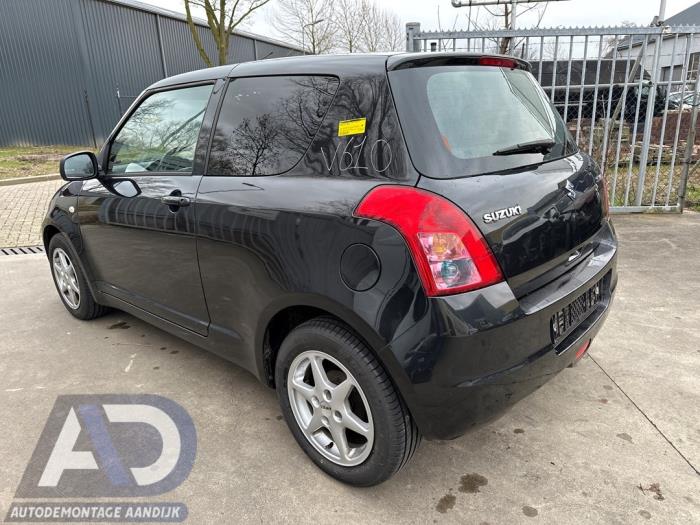 Suzuki Swift 1.3 VVT 16V Sloopvoertuig (2008, Zwart)