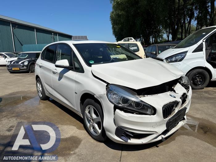 BMW 2 serie Active Tourer 220dA xDrive 2.0 TwinPower Turbo 16V Sloopvoertuig (2016, Wit)