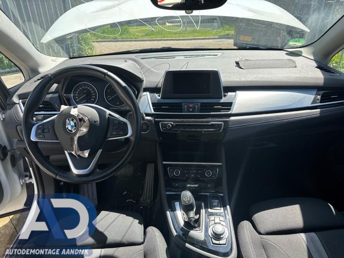BMW 2 serie Active Tourer 220dA xDrive 2.0 TwinPower Turbo 16V Sloopvoertuig (2016, Wit)