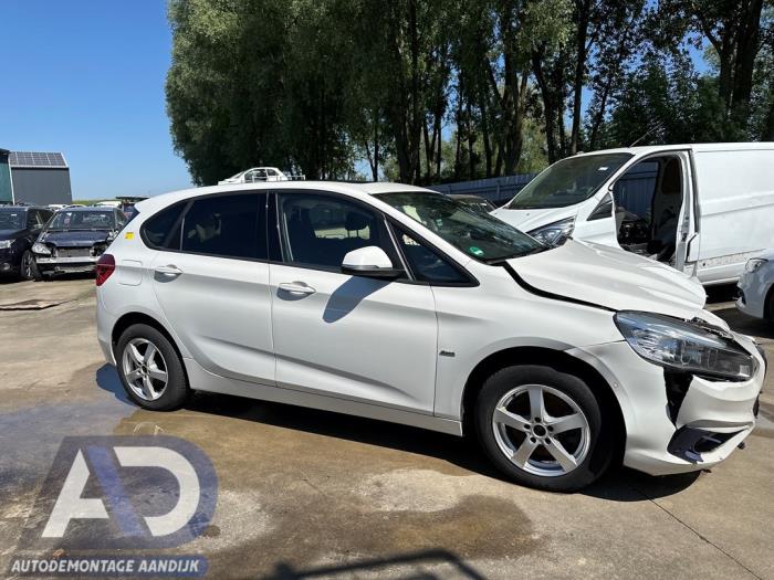 BMW 2 serie Active Tourer 220dA xDrive 2.0 TwinPower Turbo 16V Sloopvoertuig (2016, Wit)