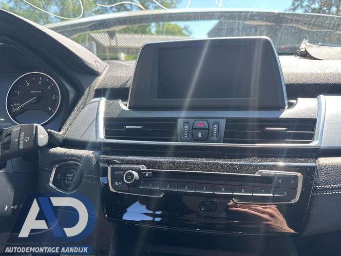 BMW 2 serie Active Tourer 220dA xDrive 2.0 TwinPower Turbo 16V Sloopvoertuig (2016, Wit)