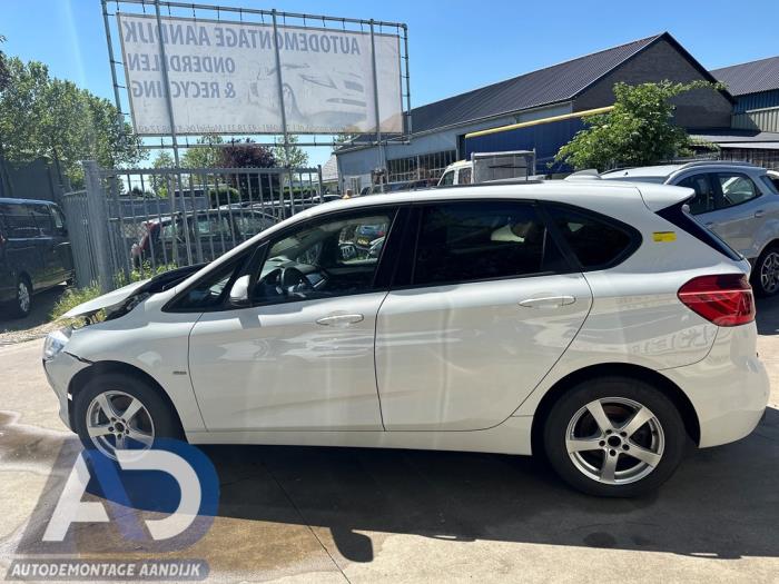 BMW 2 serie Active Tourer 220dA xDrive 2.0 TwinPower Turbo 16V Sloopvoertuig (2016, Wit)