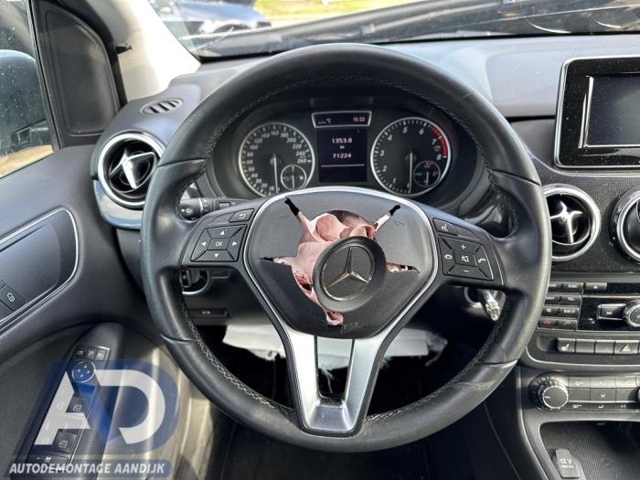 Mercedes B 1.6 B-180 BlueEFFICIENCY Turbo 16V Sloopvoertuig (2014, Grijs)