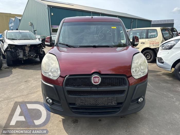 Fiat Doblo Cargo 1.6 D Multijet Dualogic Sloopvoertuig (2013, Bordeaux)
