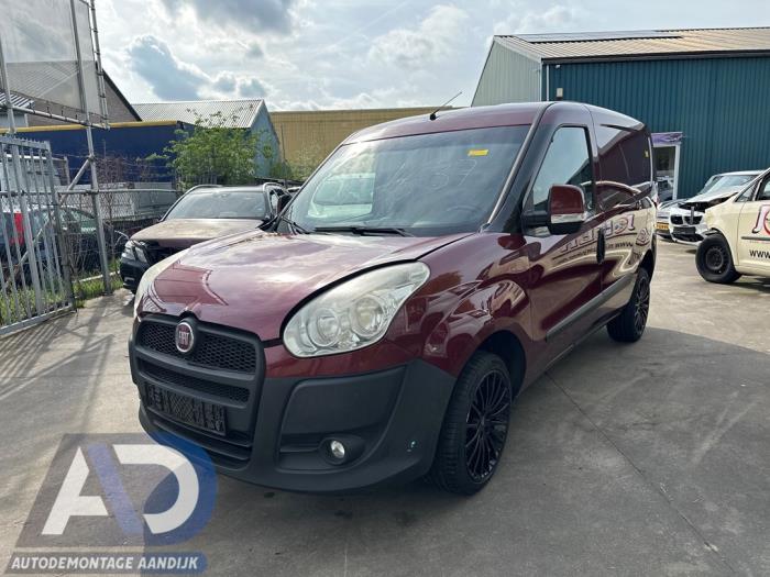 Fiat Doblo Cargo 1.6 D Multijet Dualogic Sloopvoertuig (2013, Bordeaux)